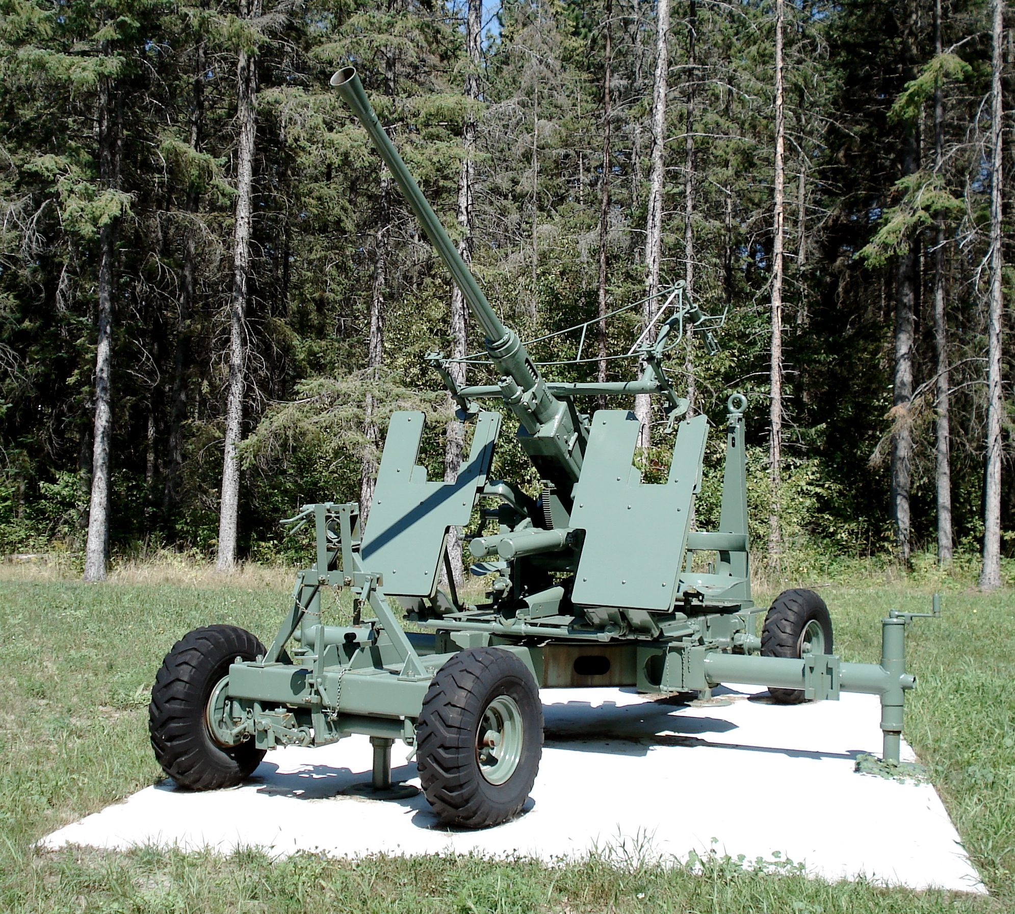 QF_40mm_Mk1_CFB_Borden_1