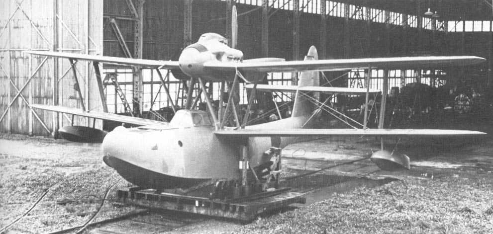 E11A_Type_98_Reconnaissance_Seaplane_Laura_E11A-1
